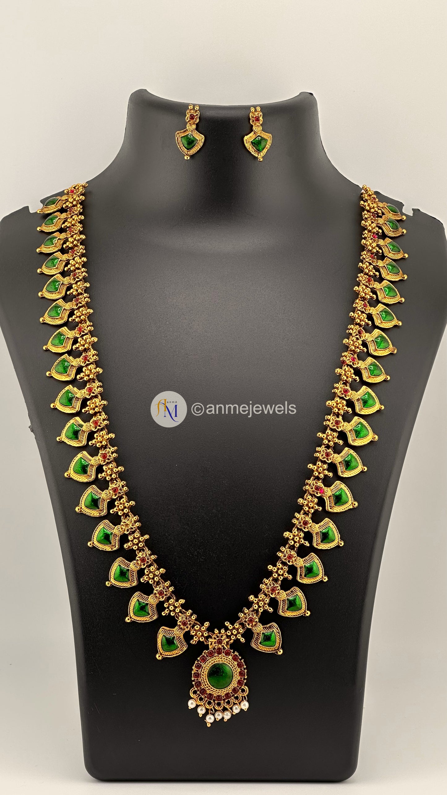 Enamel Palakka haram set with earrings