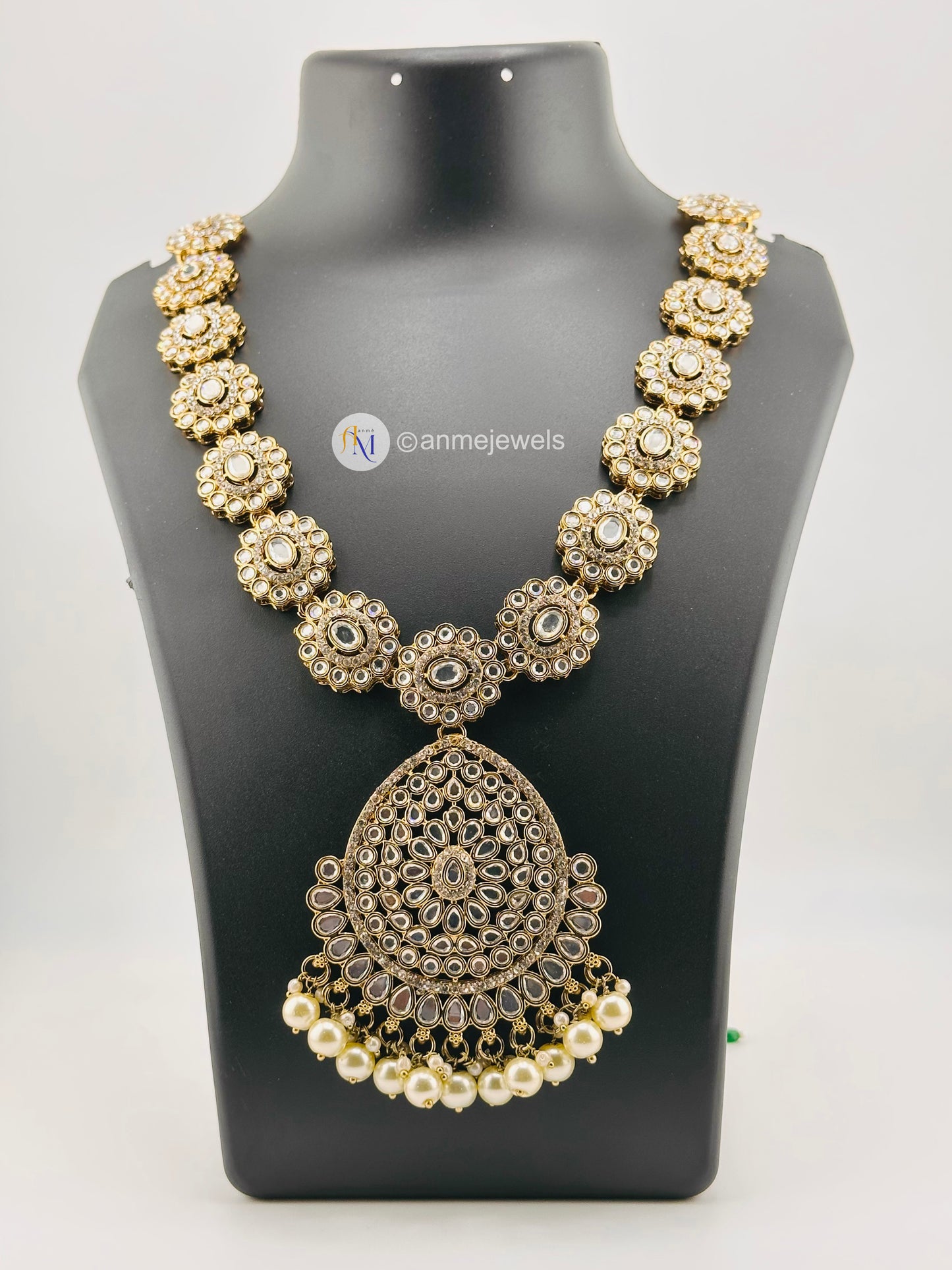 Premium White Kundan 10 piece Bridal Set