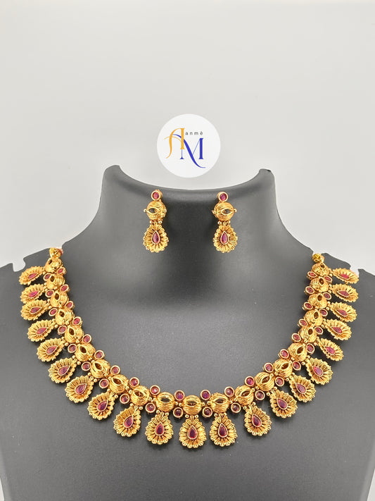 Unique vadamalli kemp necklace set