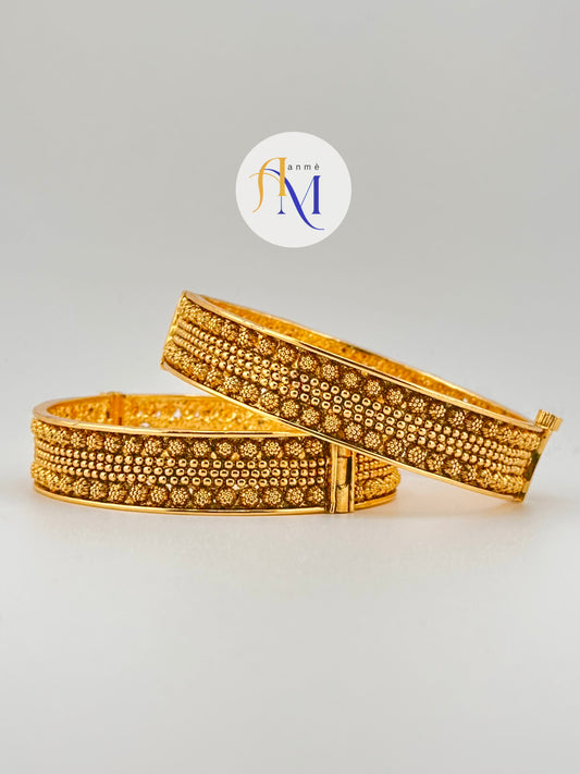 Beautiful floral design golden bangles(Set of 2)