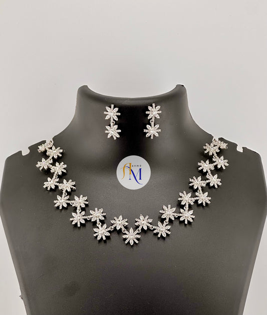 Sparkling diamond look alike star necklace set