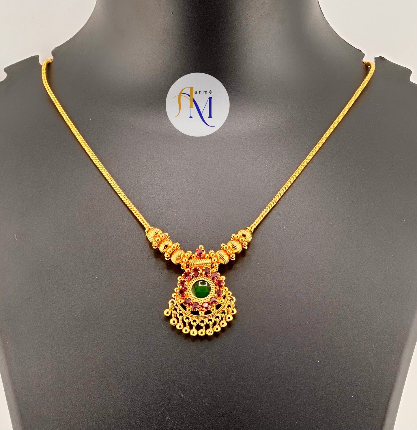 Beautiful small palakka pendant simple chain necklace
