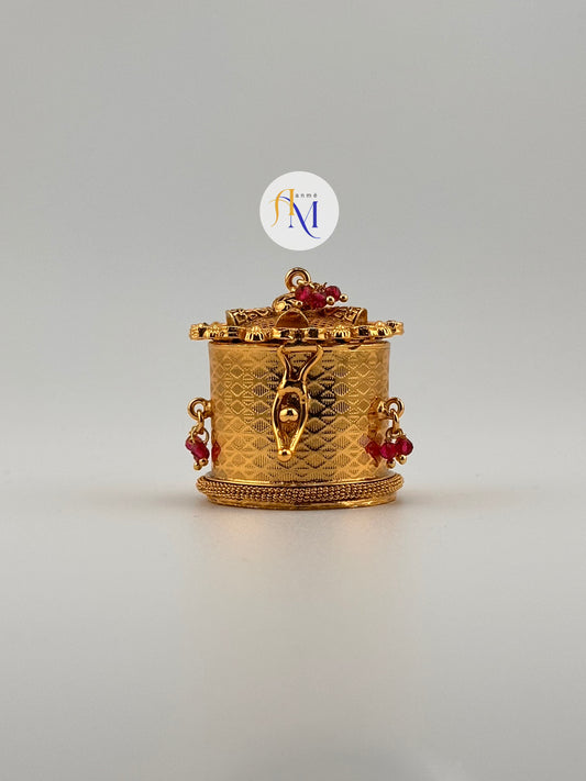 Beautiful ruby white stone worked kumkum box/ kumkuma cheppu/ sindoor dappi